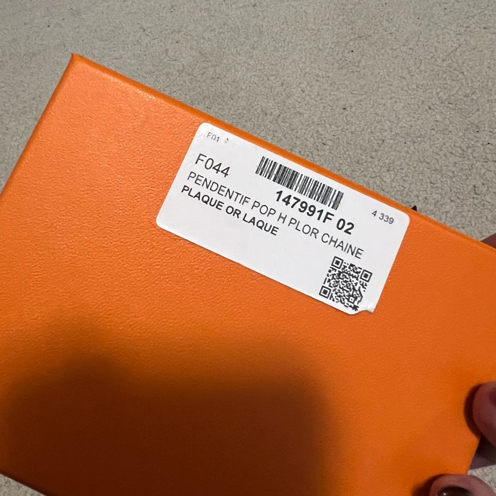 Iconic HERMES Orange Pop Necklace - Picture 5 of 6